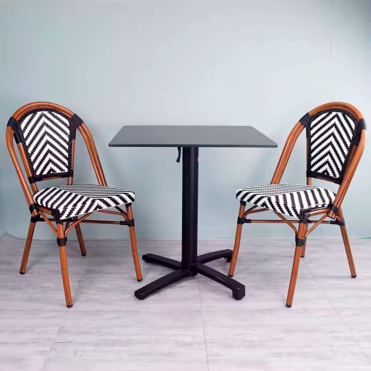 Silla Bistro Parisina Rattan - Blanca con negro