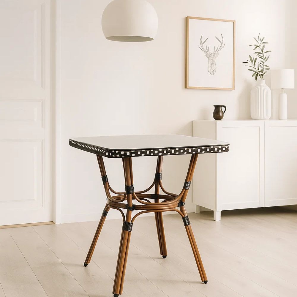 Mesa Bistro Parisino con Metál y Rattan Sintético