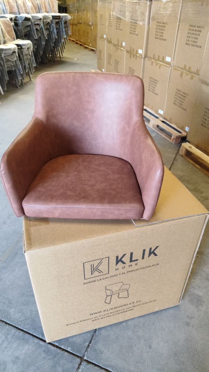 Butaca Albania de Cuero Sintético con Metal Industrial