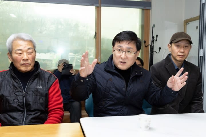 상수원관리지역주민지원사업 햇빛소득마을 조성 후보지 현장 점검 모습