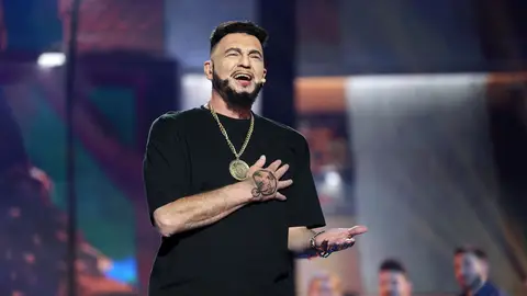 Bertín Osborne deja a todos en shock en 'Tu cara me suena': se transforma en Omar Montes y las redes estallan, mira su actuación aquí!!!