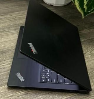 Thumbnail 2 of Lenovo X390