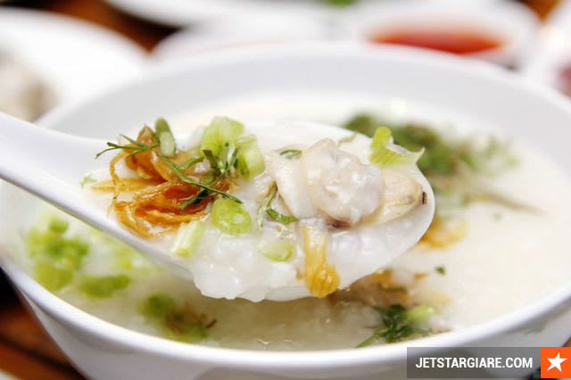 Tới Quảng Bình thưởng thức cháo hàu sông Nhật Lệ