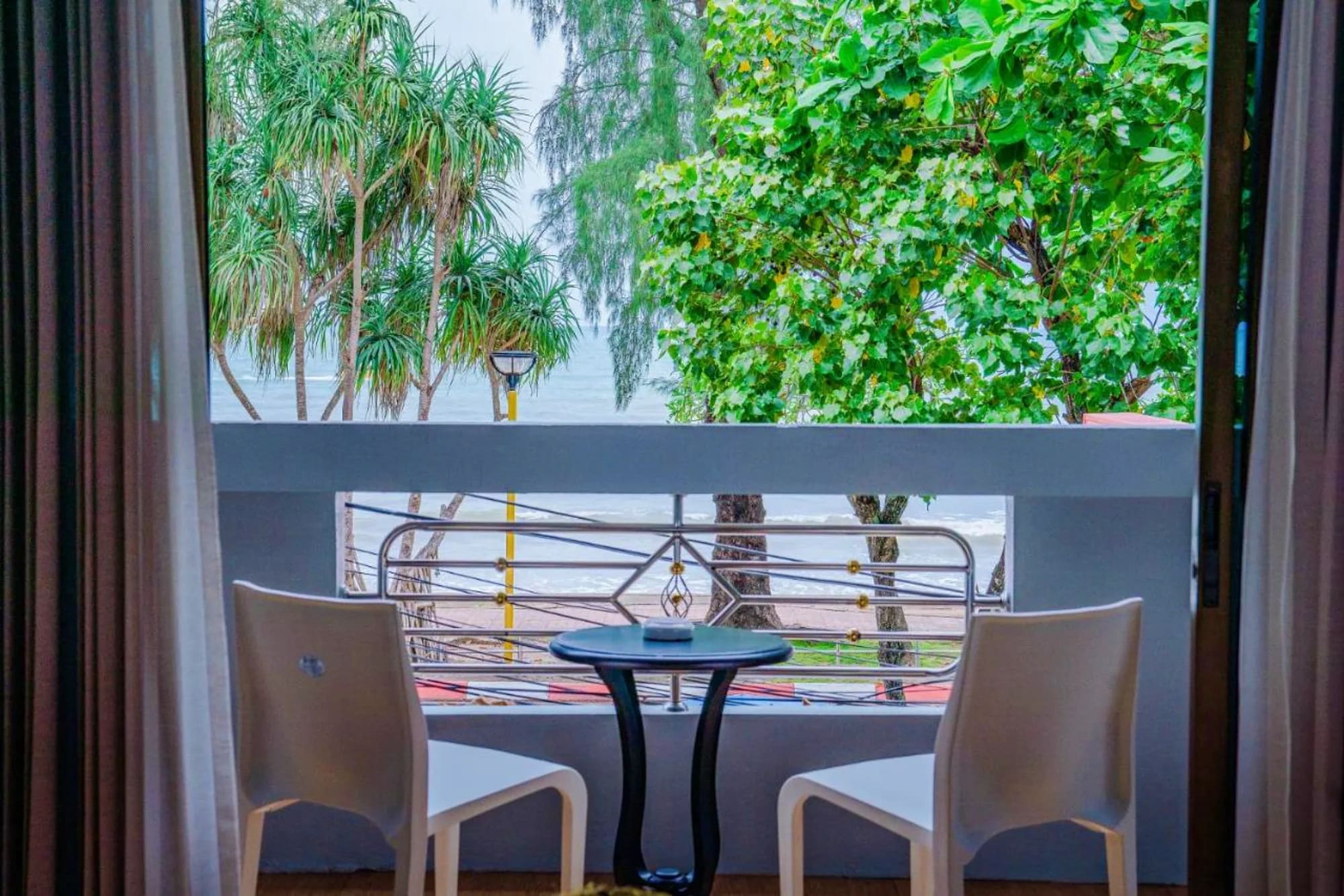 ihnqkirquwidmpfqwhfd hostel image