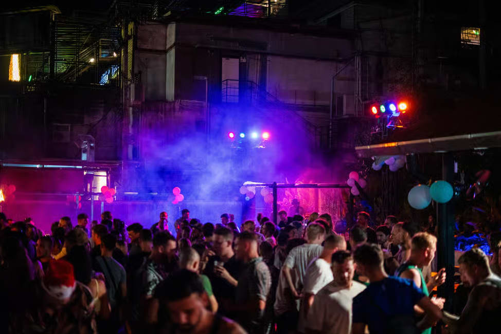 eb376xvxv6ypyf7mdsnq tour image