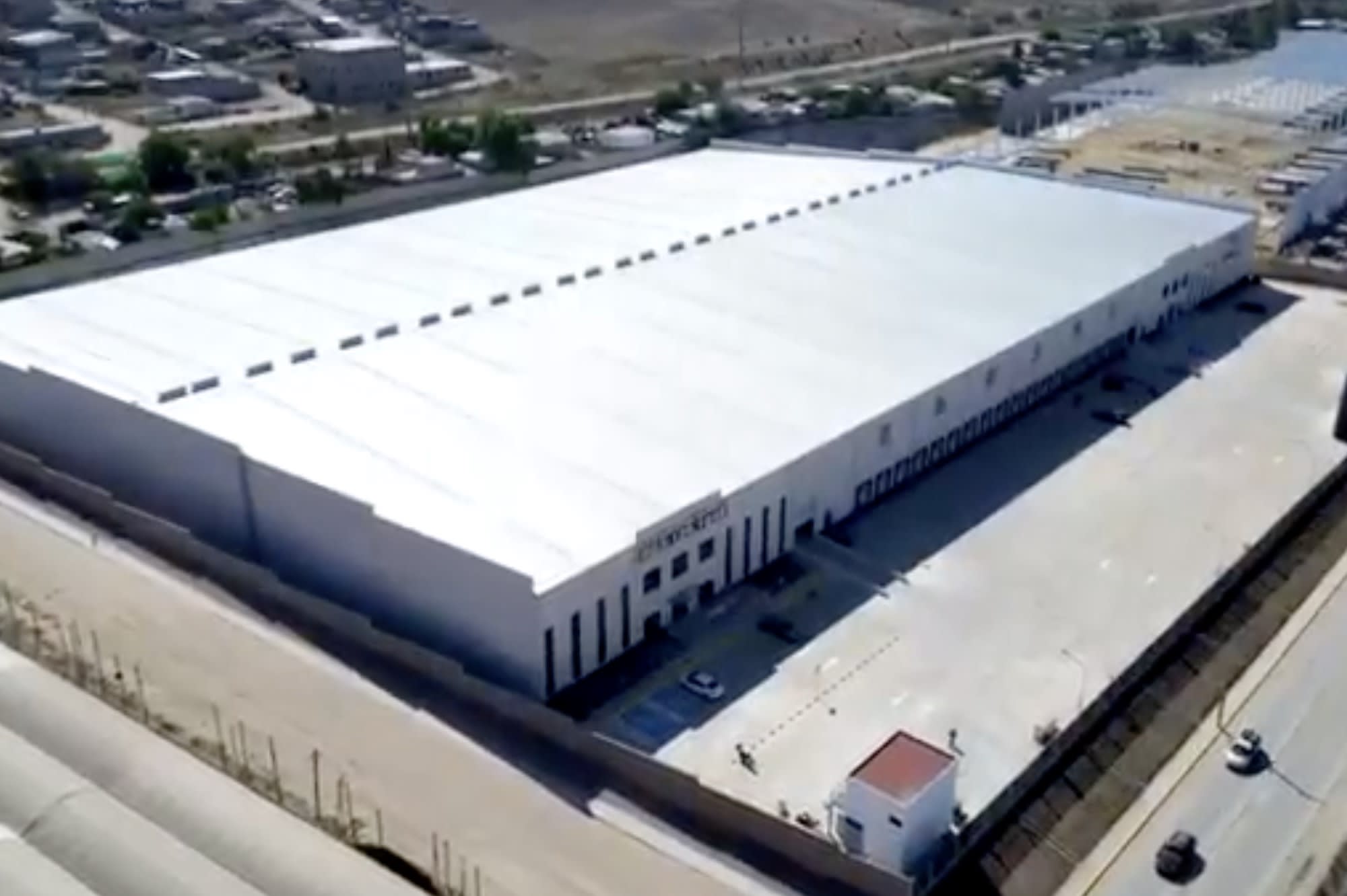 Bodega en renta en Toluca — Nave Xona TK-083, 10,692 m² con 10 andenes — foto 1