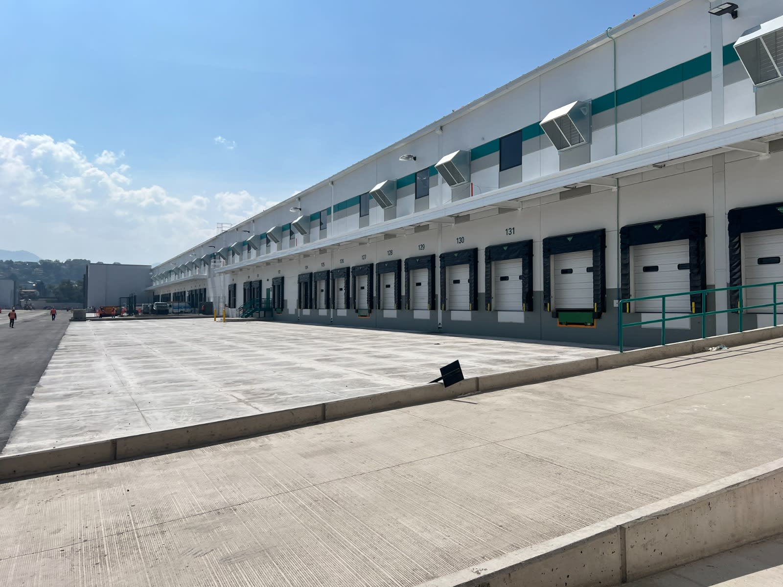 Bodega en renta en Lerma — Nave Pro Lerma TK-052, 27,054 m² con 28 andenes — foto 1