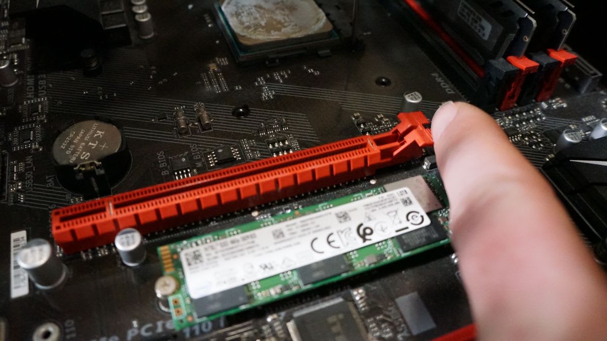 Does PCIe 5.0 Matter for Gaming? The x8 Problem Nobody Warns You About
