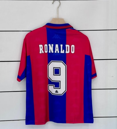 Ronaldo #9 – FC Barcelona Home Retro Jersey (Kappa, 1996-97)