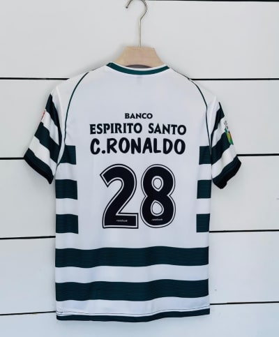C. Ronaldo #28 – Sporting CP Home Retro Jersey 2002/03