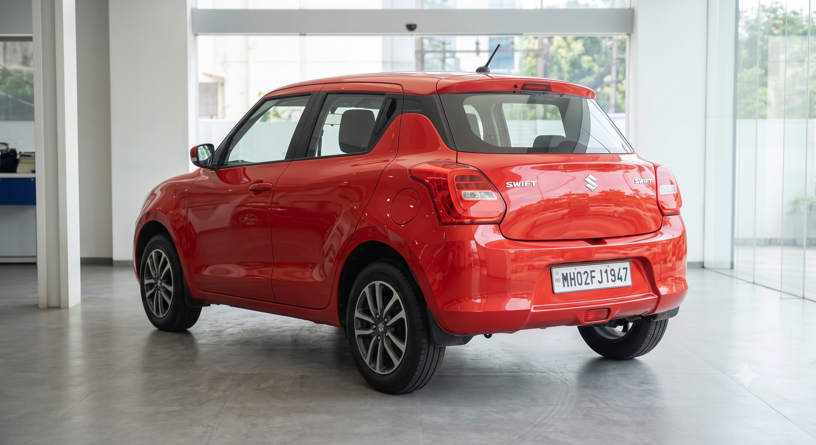 2022 Maruti Suzuki Swift ZXi Petrol Manual