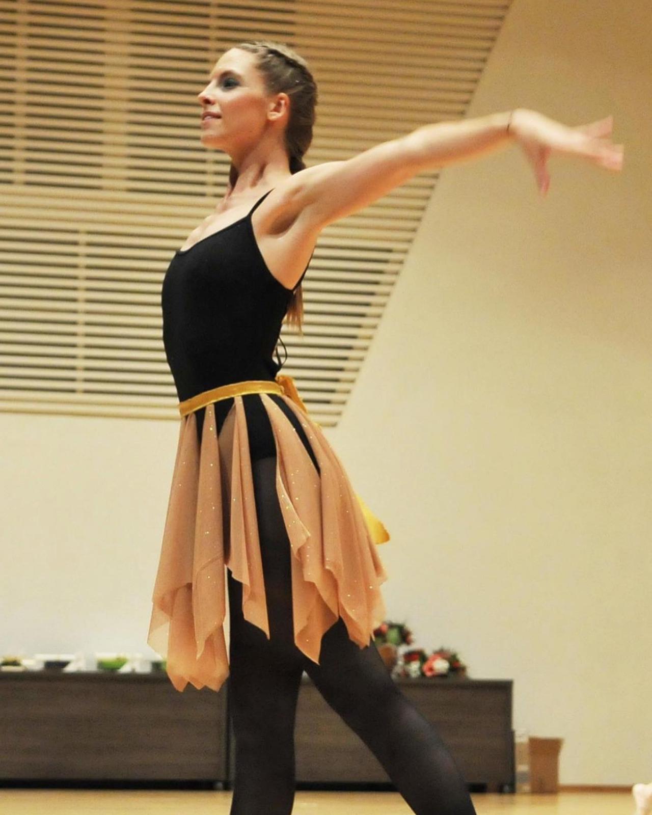 ALBA ROMERO - k4mwxstp9uk7pvsb2fru