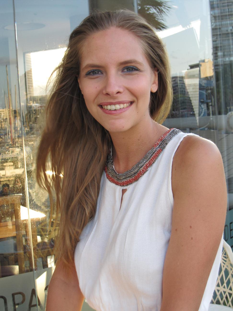 ALBA ROMERO - amdhpdrmaf77orgm7w0c