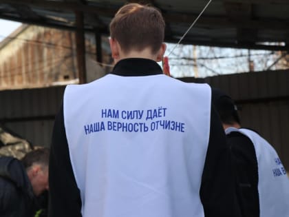 «МыВместе»: В Уссурийске семье мобилизованного помогли в заготовке дров