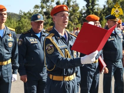 Первокурсники  Дальневосточной  пожарно-спасательной  академии  МЧС  России  приняли  присягу