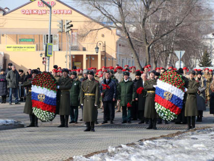 Минутой молчания почтили память погибших защитников Отечества в Уссурийске