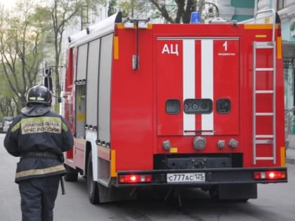 В Приморье огнеборцы ликвидировали возгорание трактора