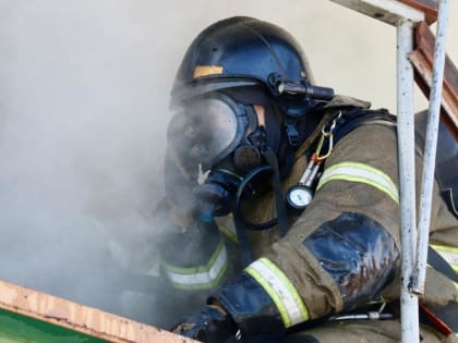 Пожарные ликвидировали возгорание еще одного жилого дома в Приморье