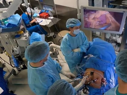 Десятки тысяч километров преодолевают желающие учиться медицине в ДВФУ студенты