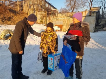 «Елка желаний» помогла исполнить мечту юного жителя Находки