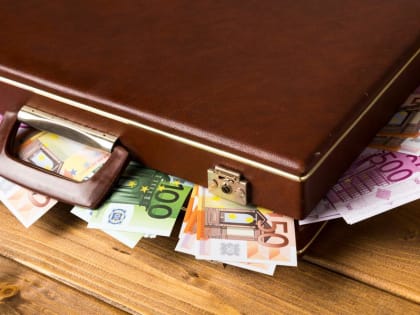 Деньги многих россиян просто сгорят? Эксперты все объяснили