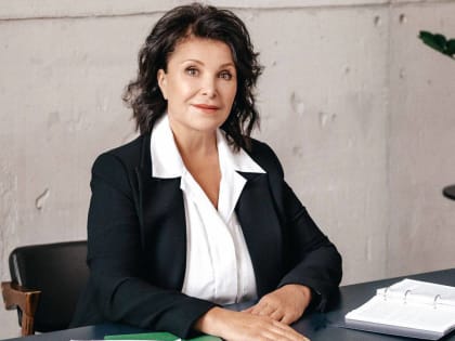 Уважаемые работники и ветераны железнодорожного транспорта! Примите искренние и теплые поздравления с профессиональным праздником – Днем железнодорожника!