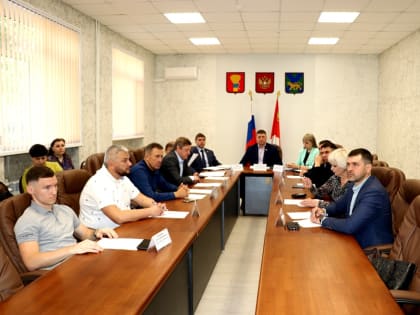 Депутаты обсудили итоги экономического развития округа