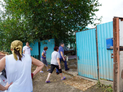 Евгений Корж осмотрел пострадавшие домовладения в микрорайоне Загородное