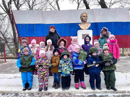 Юные жители Большого Камня посетили пограничную заставу имени Апарина Максима Григорьевича.