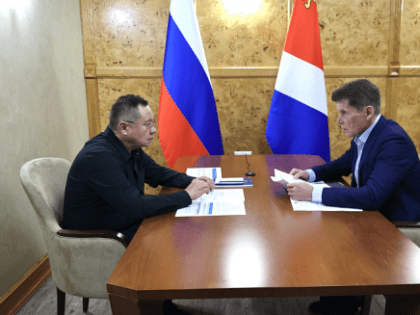 Олег Кожемяко встретился с главой Минстроя России Иреком Файзуллиным