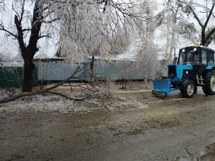 ПРОДОЛЖАЕТСЯ БОРЬБА СО СТИХИЕЙ