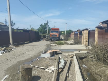 Около 550 добровольцев помогают в расчистке дорог и улиц Уссурийска