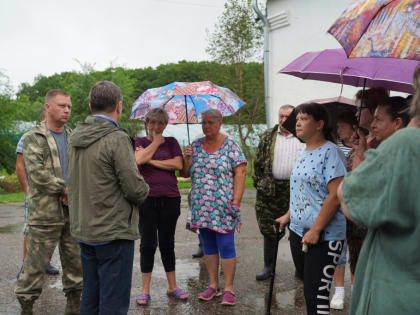 Евгений Корж встретился с жителями села Алексей-Никольское