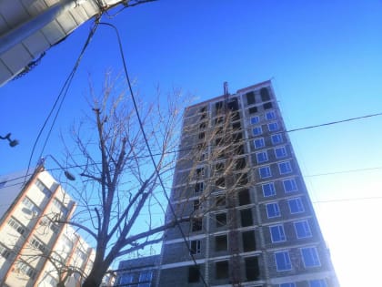 В центре Владивостока произошла энергоавария после обрушения строительных лесов