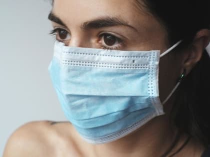 Некоторым категориям граждан снова рекомендуют носить маски