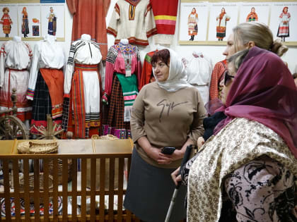 Не своими глазами: в Духовно-просветительском центре г. Арсеньева прошла экскурсия для слабовидящих и слепых людей (+ Фото)