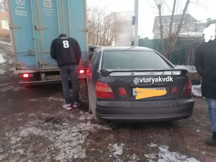 Во Владивостоке водитель грузовика умышленно протаранил легковушку