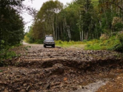 Размытые дороги и разрушенные мосты: где в Приморье сейчас нет проезда