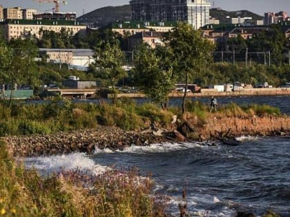 Поле пониженного атмосферного давления диктует погоду в Приморье