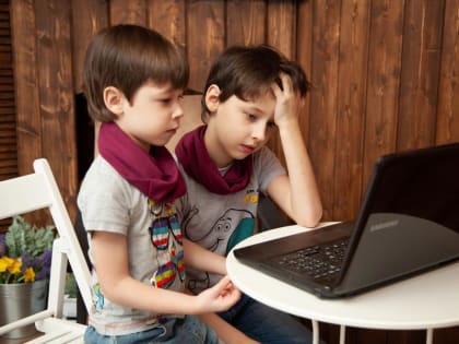 Школьников снова решили отправить на удаленку – пояснение Роскомнадзора