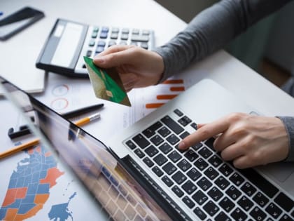 Переводы заблокированы. Что творит «Золотая корона»?