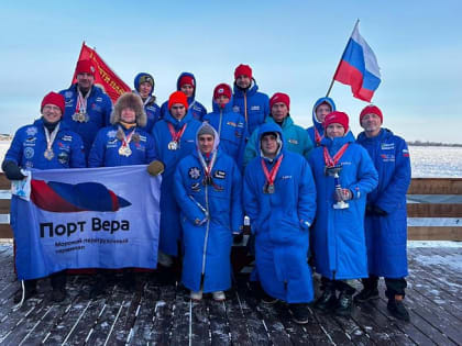 Более 80 медалей привезли приморские пловцы из Благовещенска