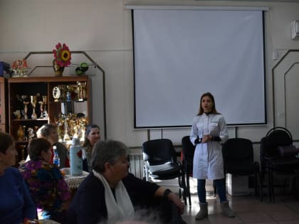 Врачебный десант встретился с членами Общества инвалидов Пограничного округа