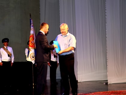 «Связь поколений»: Центру  связи специального назначения - 80 лет