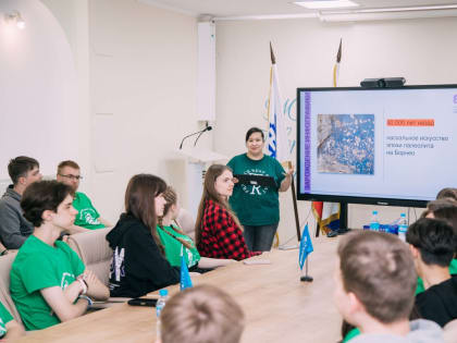 Общество «Знание»: океанцы учатся создавать инфографику со спикером всероссийского проекта