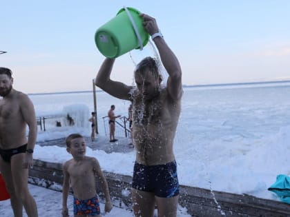 Около сотни приморцев стали участниками всероссийской акции «Закаленная Россия – здоровая страна»