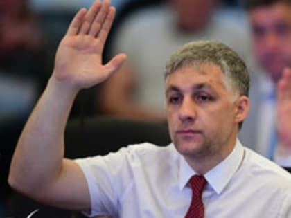 Депутат Станислав Примаченко покидает Думу Владивостока ради работы в АТУ Первомайского района