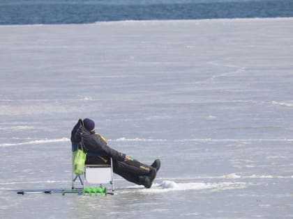 Лед на водоемах еще недостаточно крепок