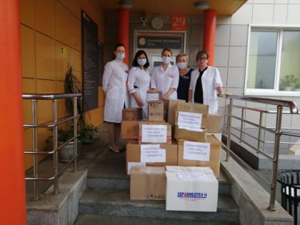 Перинатальный центр Приморья собрал для бойцов СВО вещи и медикаменты