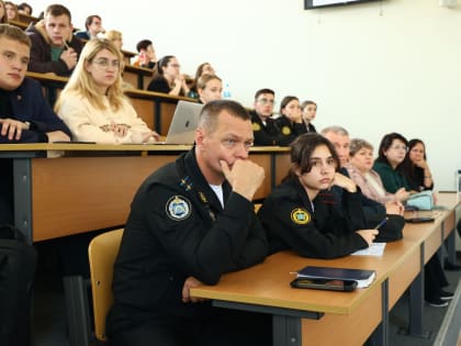 Врачи ДВФУ делятся опытом работы в зоне СВО